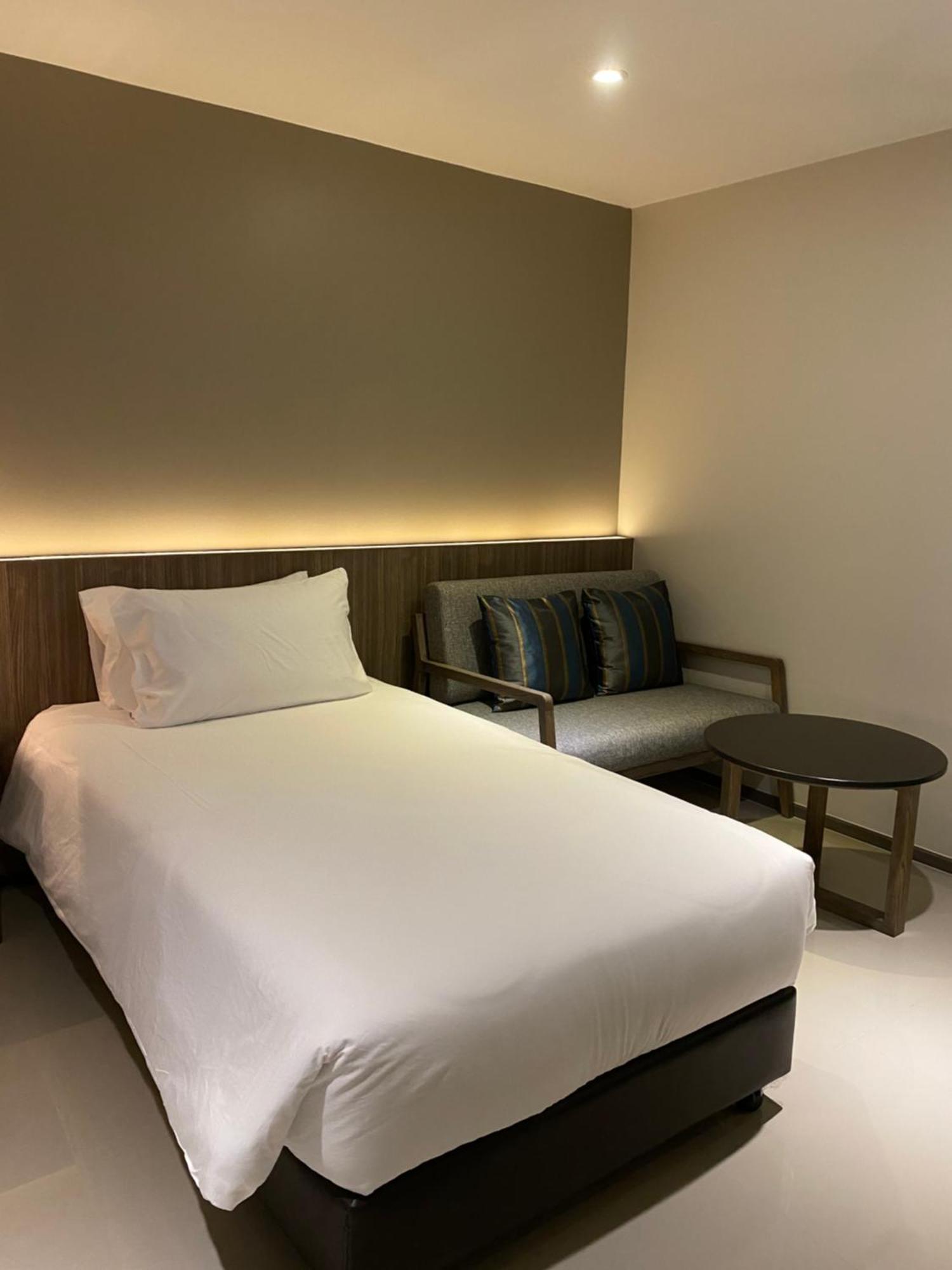 The Madera Lodge Pattaya Джомтьен Экстерьер фото