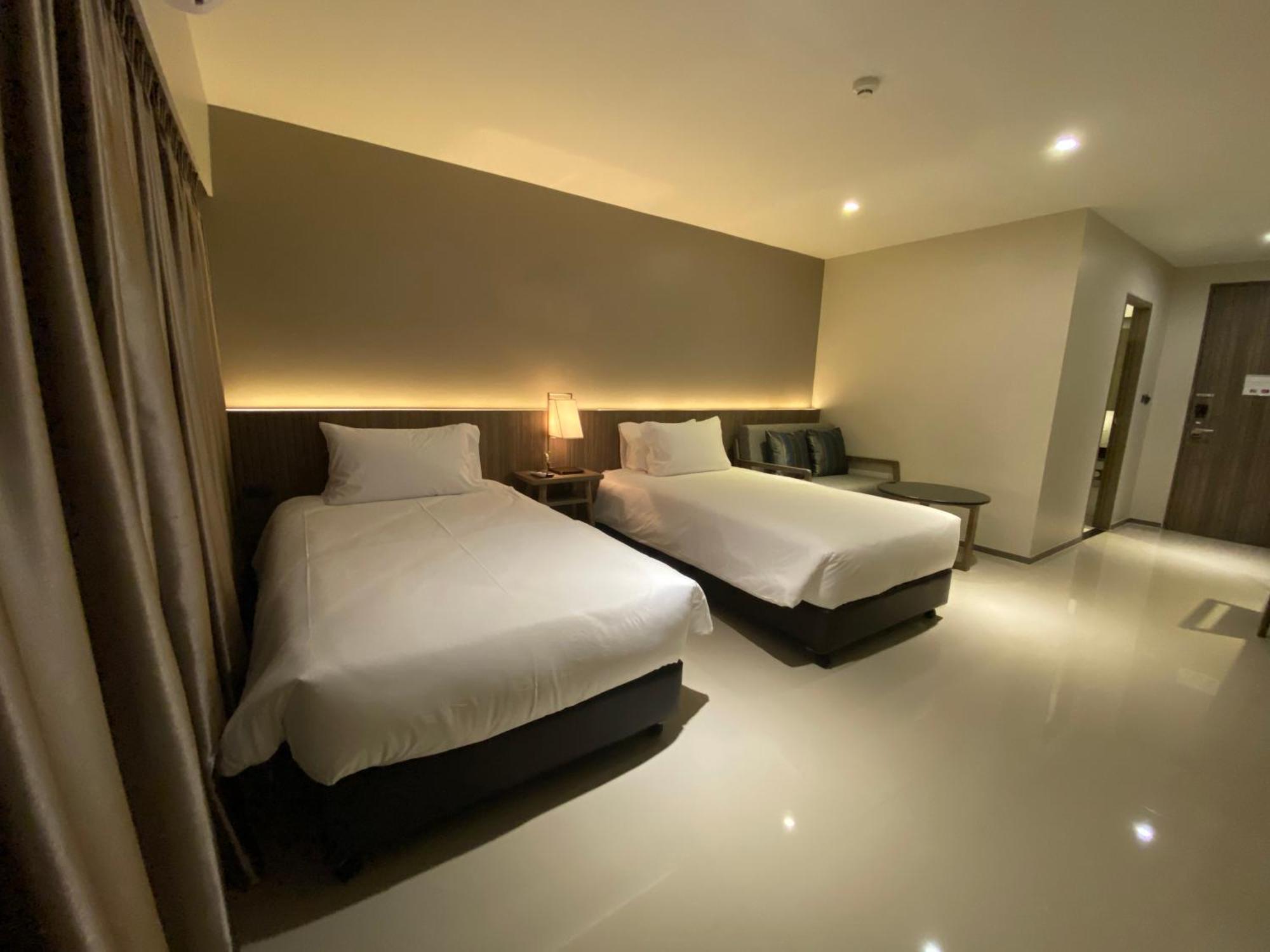 The Madera Lodge Pattaya Джомтьен Экстерьер фото